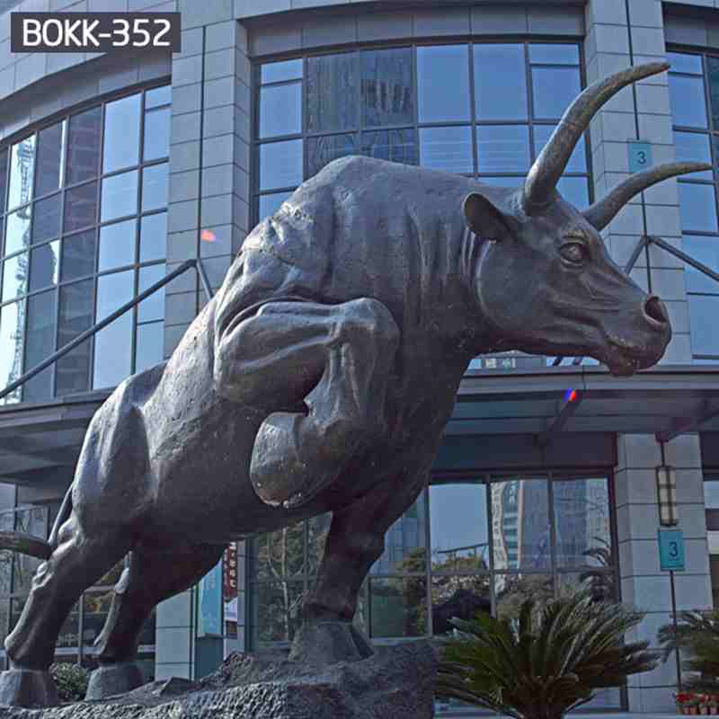 Classic Outdoor Sculpture Large Bronze Bull Sculpture from Manufacturer BOKK-352